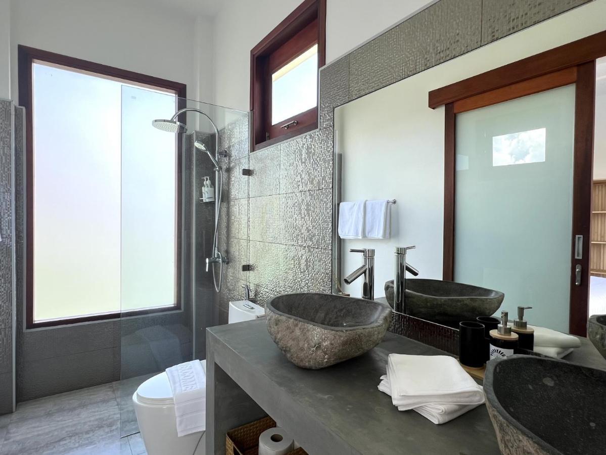 Villa Lea - Piscine - Wifi - Vue - Calme 华路海滩 外观 照片